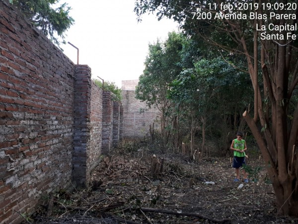 Terreno sobre avenida